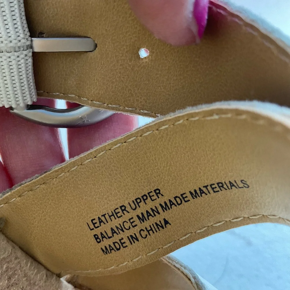 b.o.c. Cream Wedge Sandals with Crisscross Straps size 10 skin tone beige